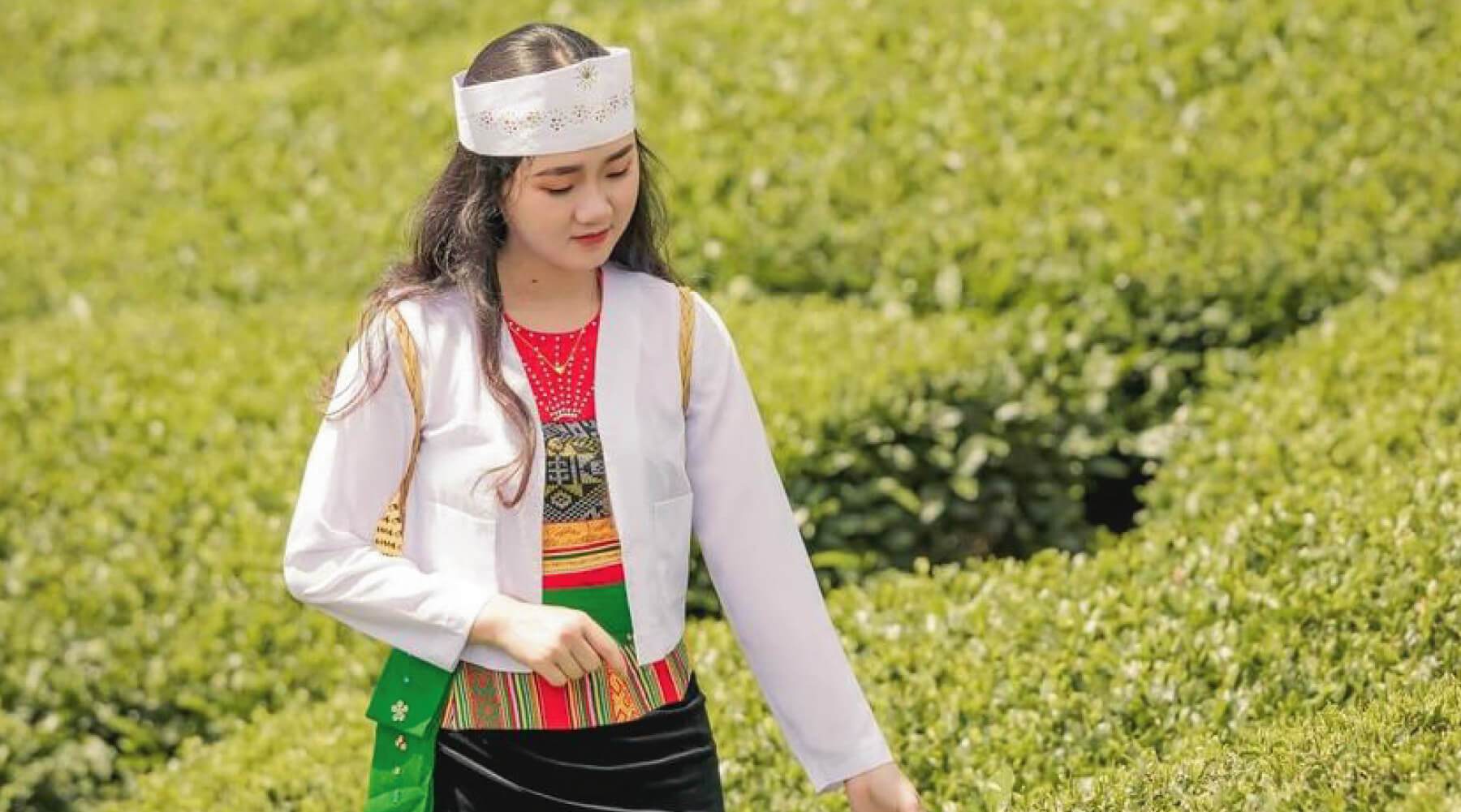 Muong ethnic traditional costumes - Cultural heritage of Mai Chau, Hoa Binh