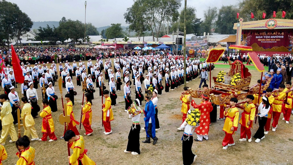 Visiting Mai Chau to discover the customs and traditions of the Muong People