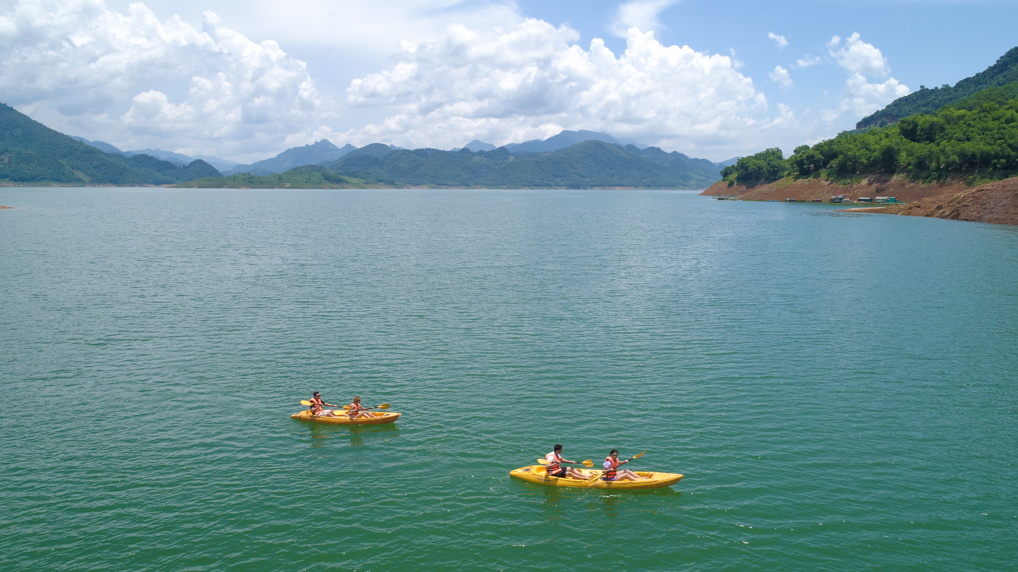 Chèo thuyền kayak Mai Châu – Những điểm đến hàng đầu, tour du lịch & mẹo cho chuyến phiêu lưu hoàn hảo