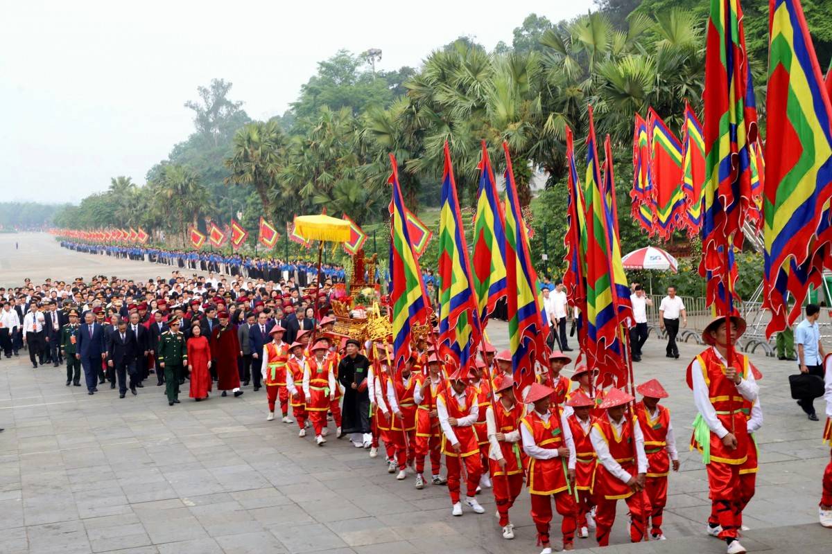 Lễ hội Đền Hùng có những gì? Khám phá nét đẹp văn hóa và trò chơi dân gian đặc sắc