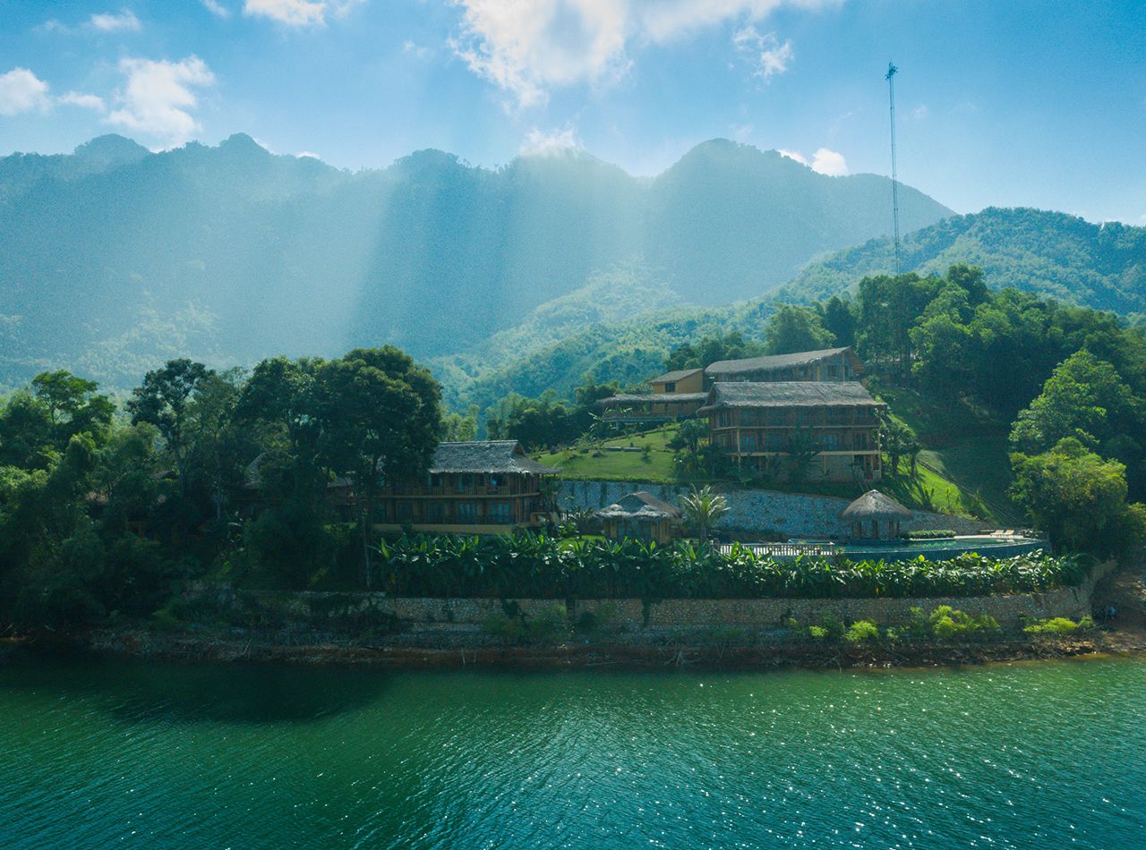 CẢNH QUAN LÃNG MẠN