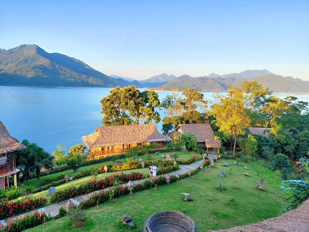 Mai Chau Hideaway Lake Resort Mai Chau Hideaway Lake Resort