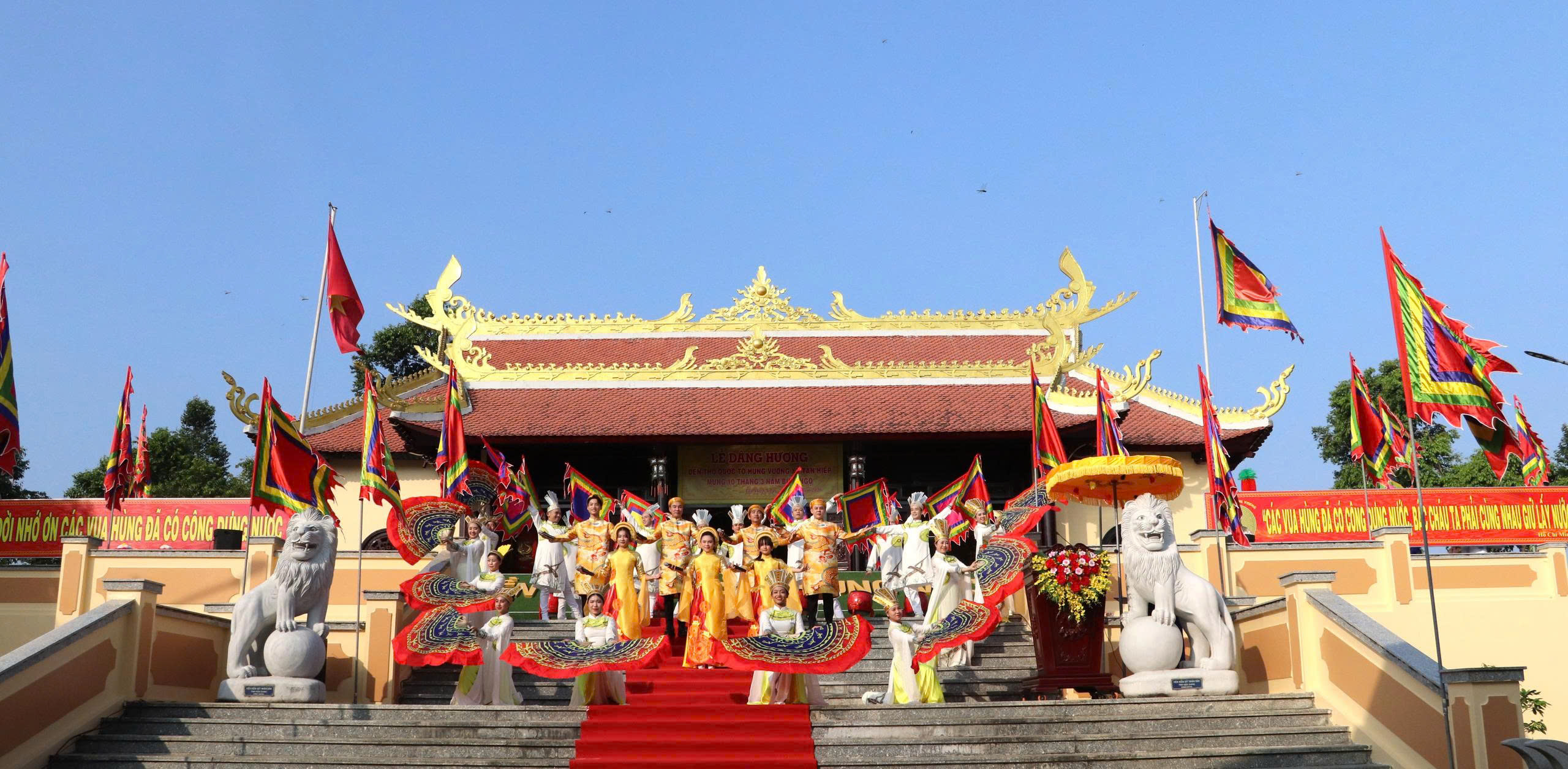 Đền Hùng ở đâu? Cách Hà Nội bao nhiêu km?Đền Hùng ở đâu? Cách Hà Nội bao nhiêu km?