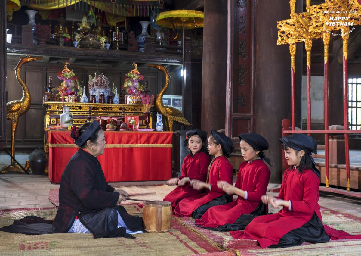  Nhạc cụ hát Xoan