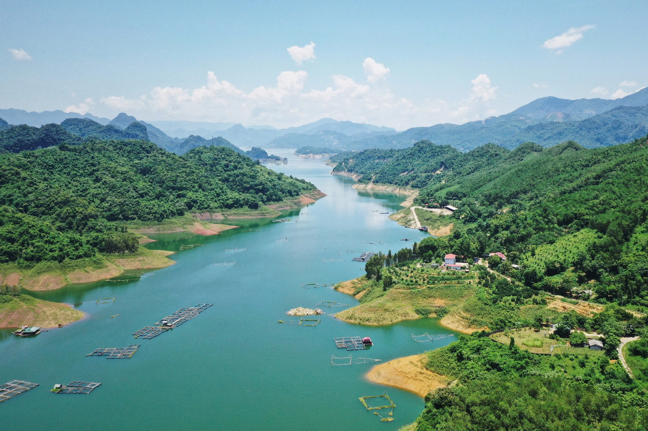 Hồ Thác Bờ Hòa Bình là ở đâu? 