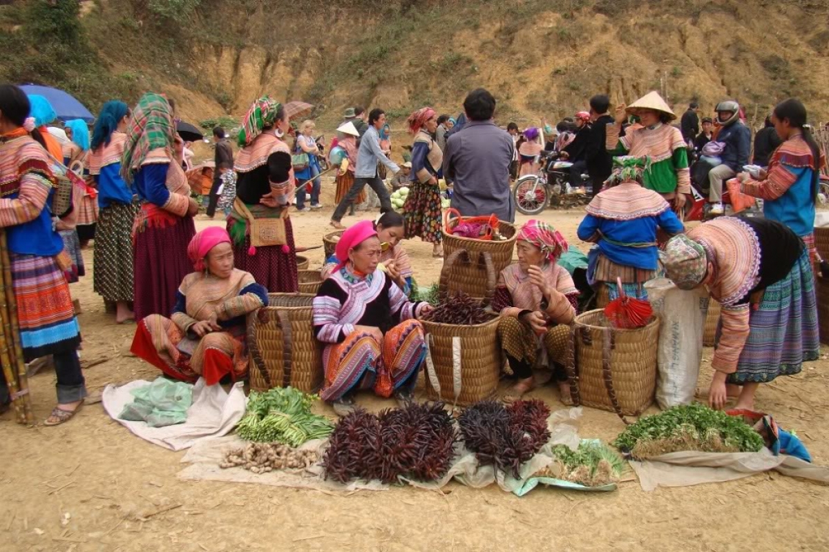 Chợ phiên Tân Sơn Chợ phiên Tân Sơn