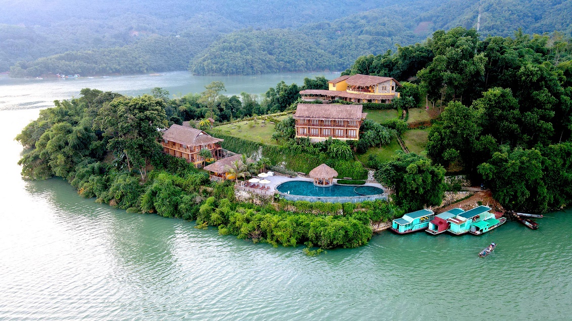 Mai Chau Hideaway Lake Resort