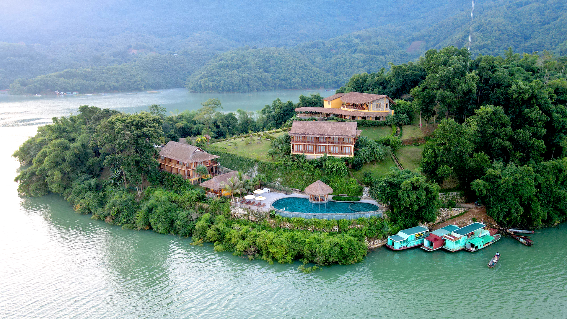 Mai Châu Hideaway Lake Resort