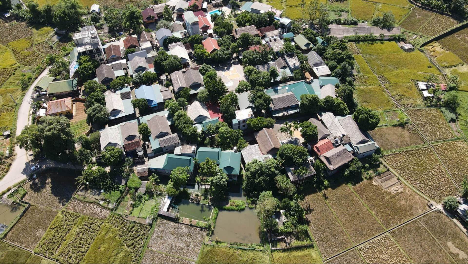 Bản Pom Coọng với vẻ đẹp bình dị ở thung lũng Mai Châu