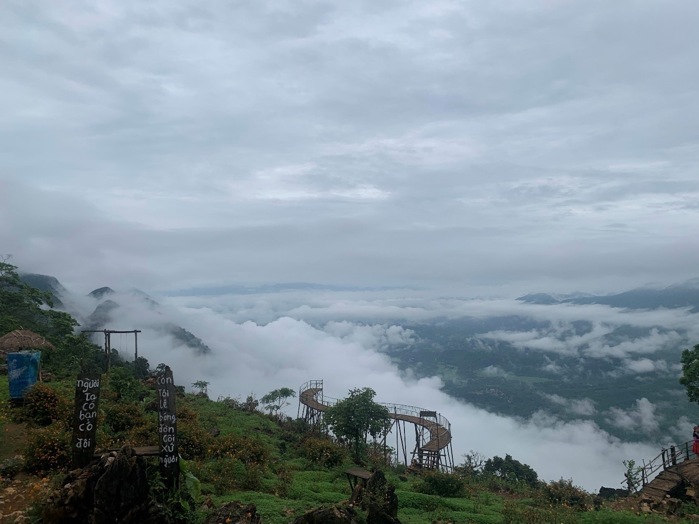 Sương mù đặc trưng của Bao La Mai Châu Hòa Bình