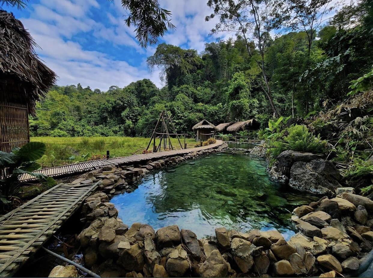  Suối nước nóng Bò Ấm (Nguồn: Nhà đẹp Thủ đô)