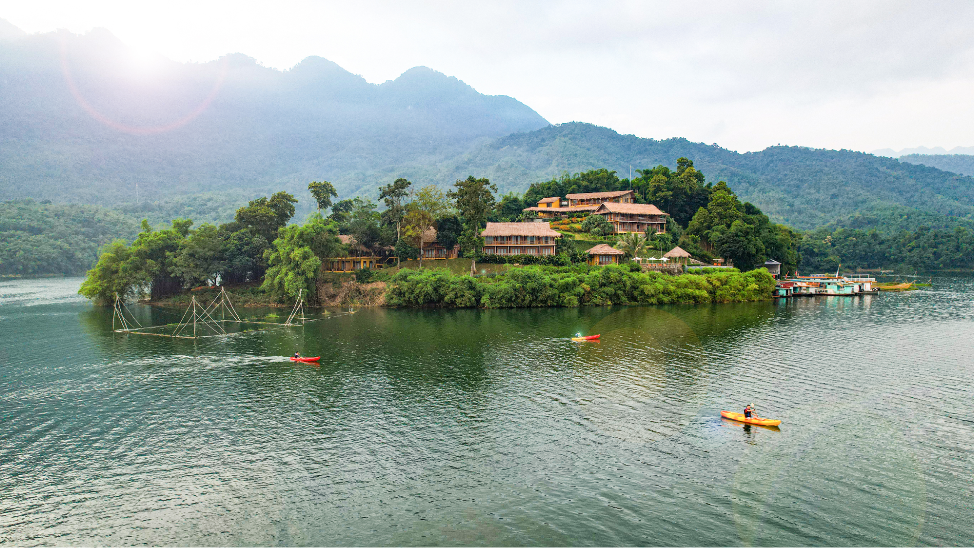 Tour riêng Mai Châu 2 ngày 1 đêm: Chèo thuyền kayak trên sông Đà - Đạp xe trong rừng trúc