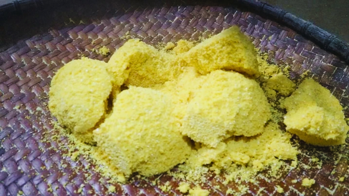 Buffalo meat cooked with sour leaves (source: Gia Trang Quan)