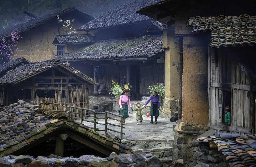 Những hình ảnh về ngôi nhà trình tường của người Mông dần trở nên hiếm hoi (nguồn: Vietnam plus)