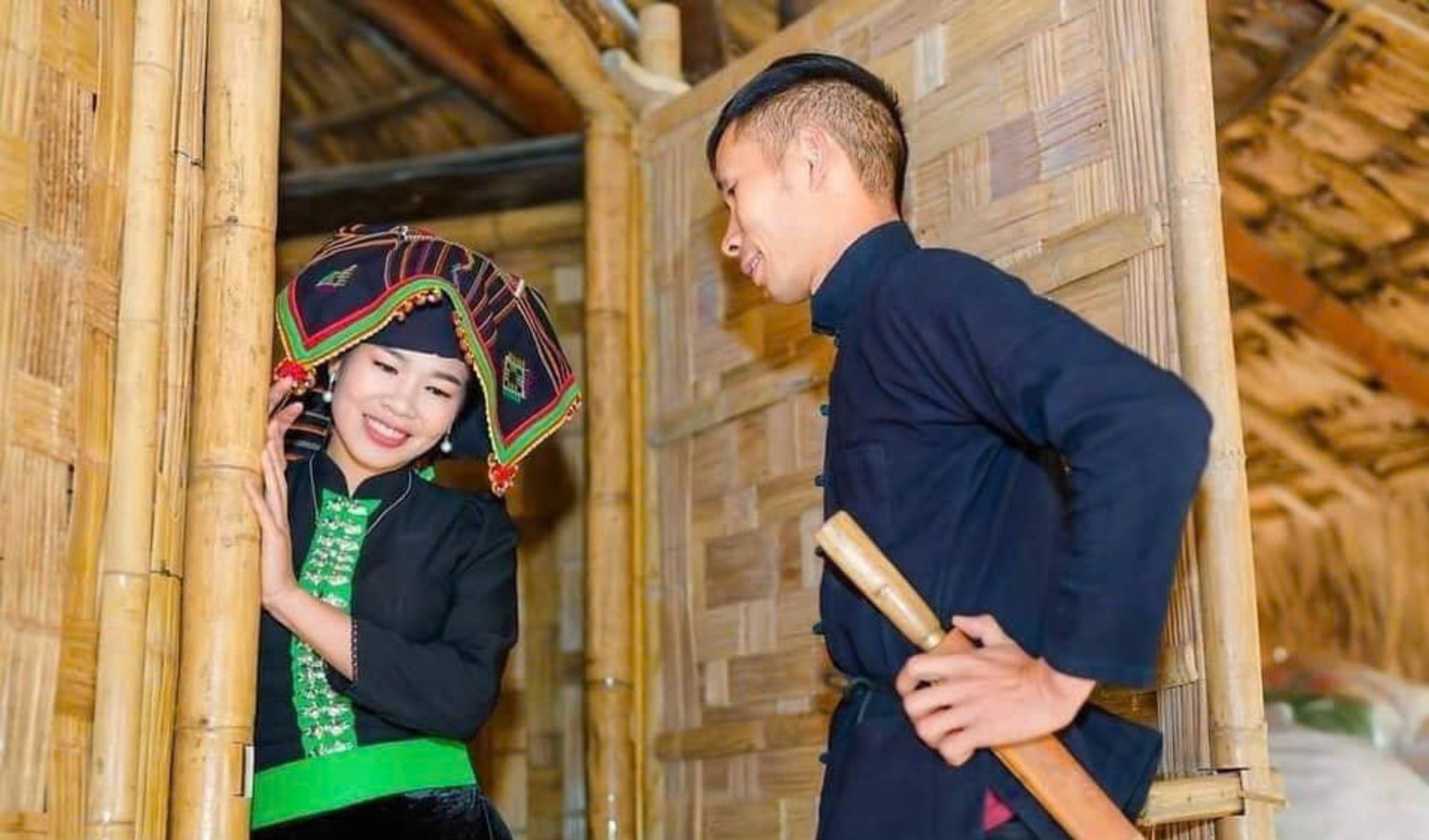 Ý nghĩa đằng sau tục chọc sàn