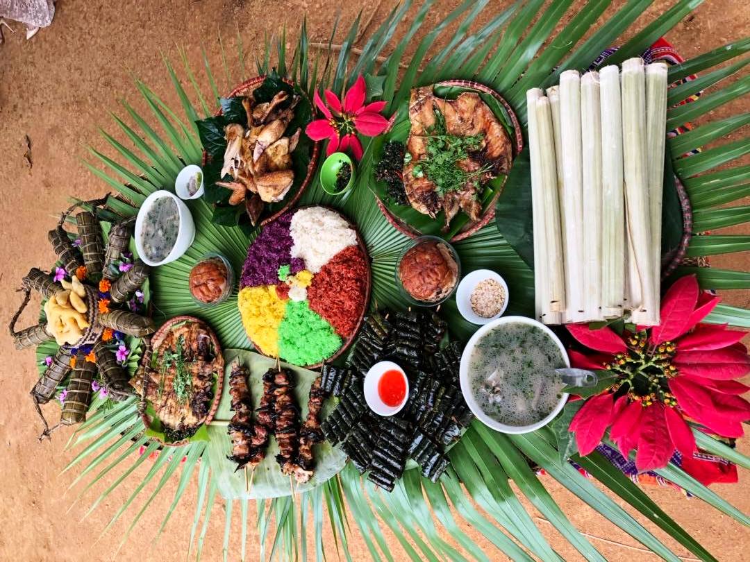 Mâm cỗ Tết của người Mường (mâm cỗ lá)