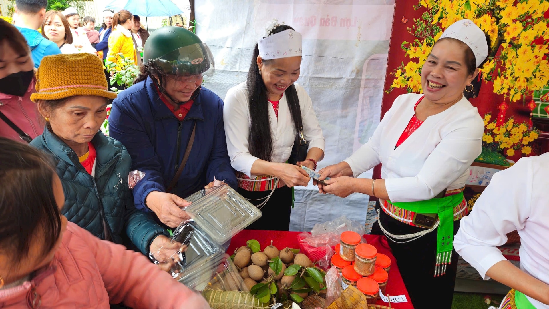 Trang phục trong đám cưới người Mường