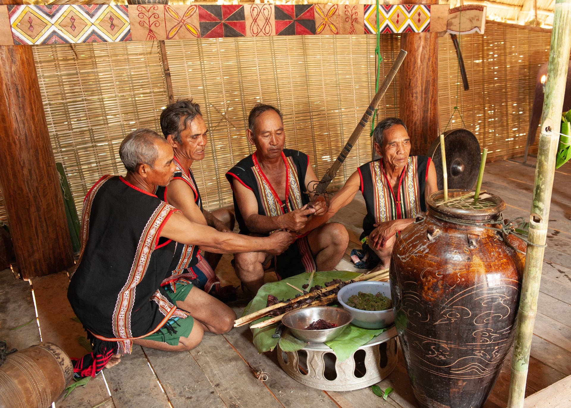 Ngủ thăm để gắn kết cộng đồng