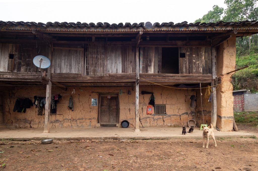 Có những kiểu nhà nào của người Dao? (Nguồn: Báo Hòa Bình)