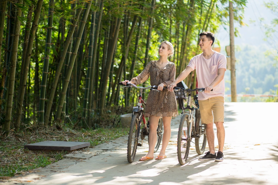 Get around Mai Chau by bicycles
