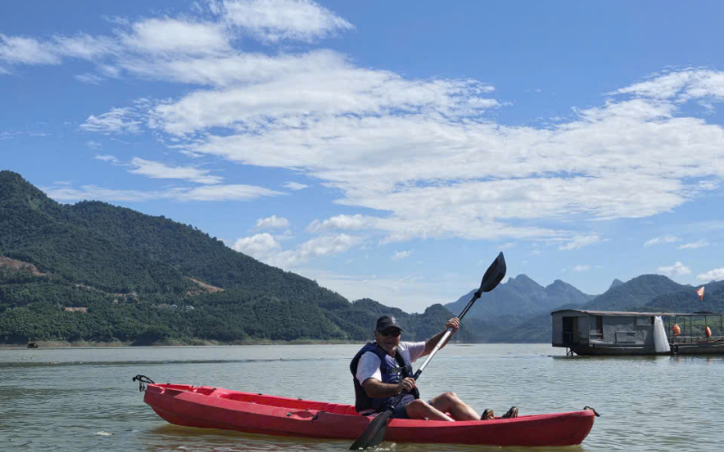 Tour chèo thuyền Mai Châu 1/2