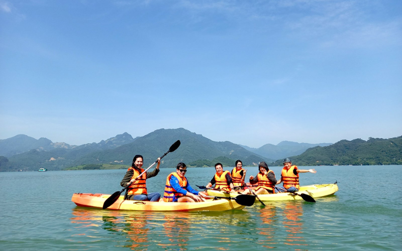 Tour chèo thuyền Mai Châu 1/2