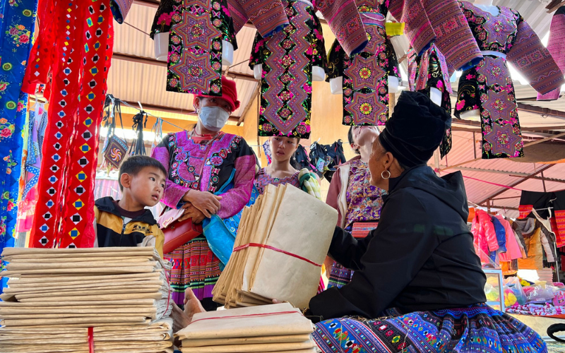 Khám phá chợ Pà Cò 1/2 ngày