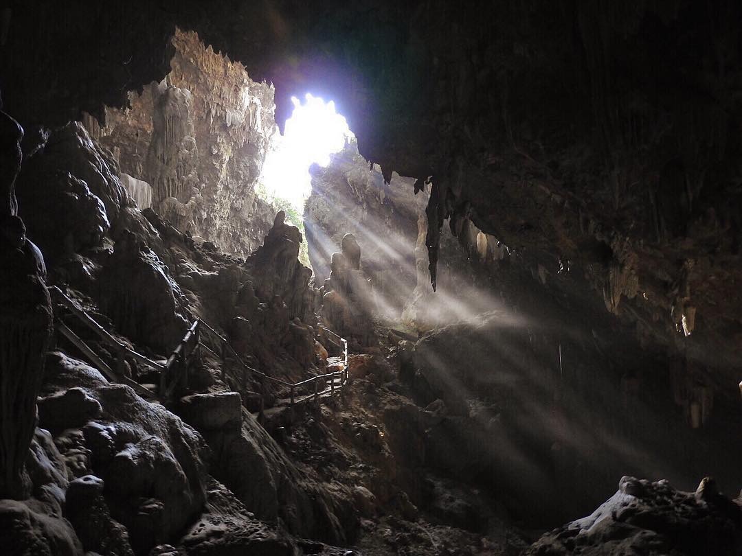 The unique three-level structure of Chieu Cave