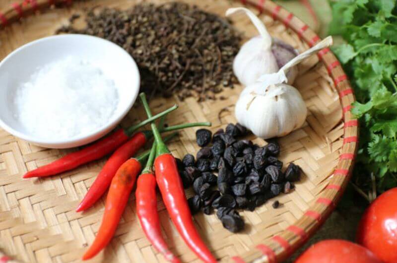 Mắc khén và hạt dổi, gia vị đặc trưng của ẩm thực Tây Bắc