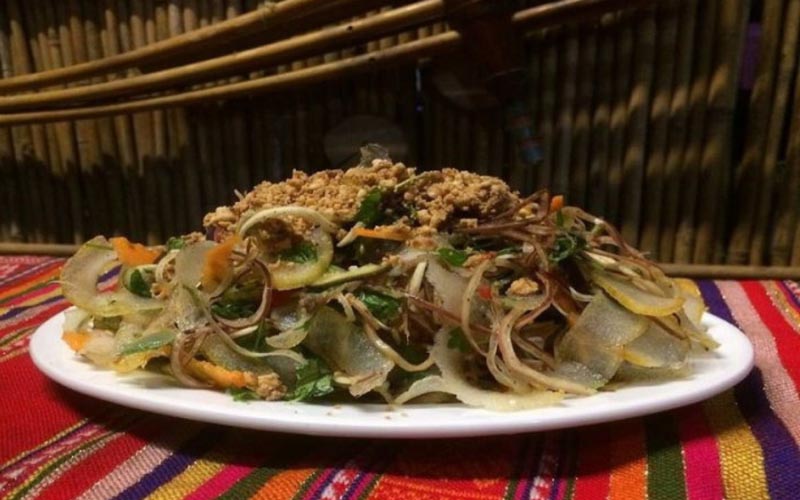 Nộm da trâu - đặc sản của người Thái