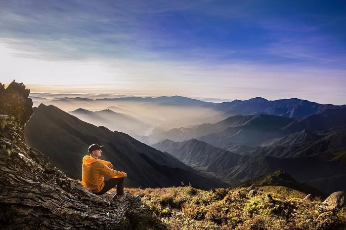 Đỉnh Pù Luông - địa điểm săn mây tuyệt đẹp