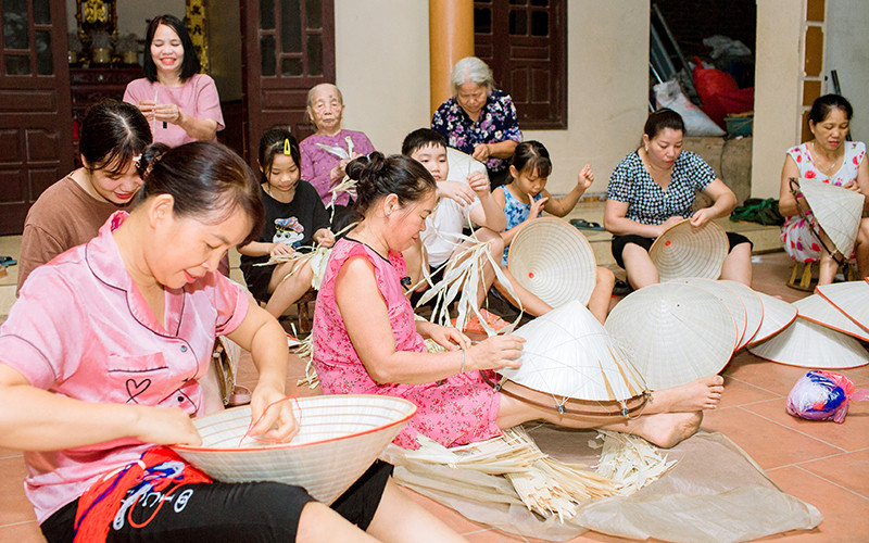 Trải nghiệm gì khi đến làng nghề nón lá Sai Nga?